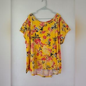 Cable & Gauge Woman Yellow Floral Top